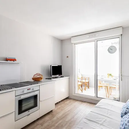 Very Bright 31 M With Veranda And Pool * Sanary-sur-Mer